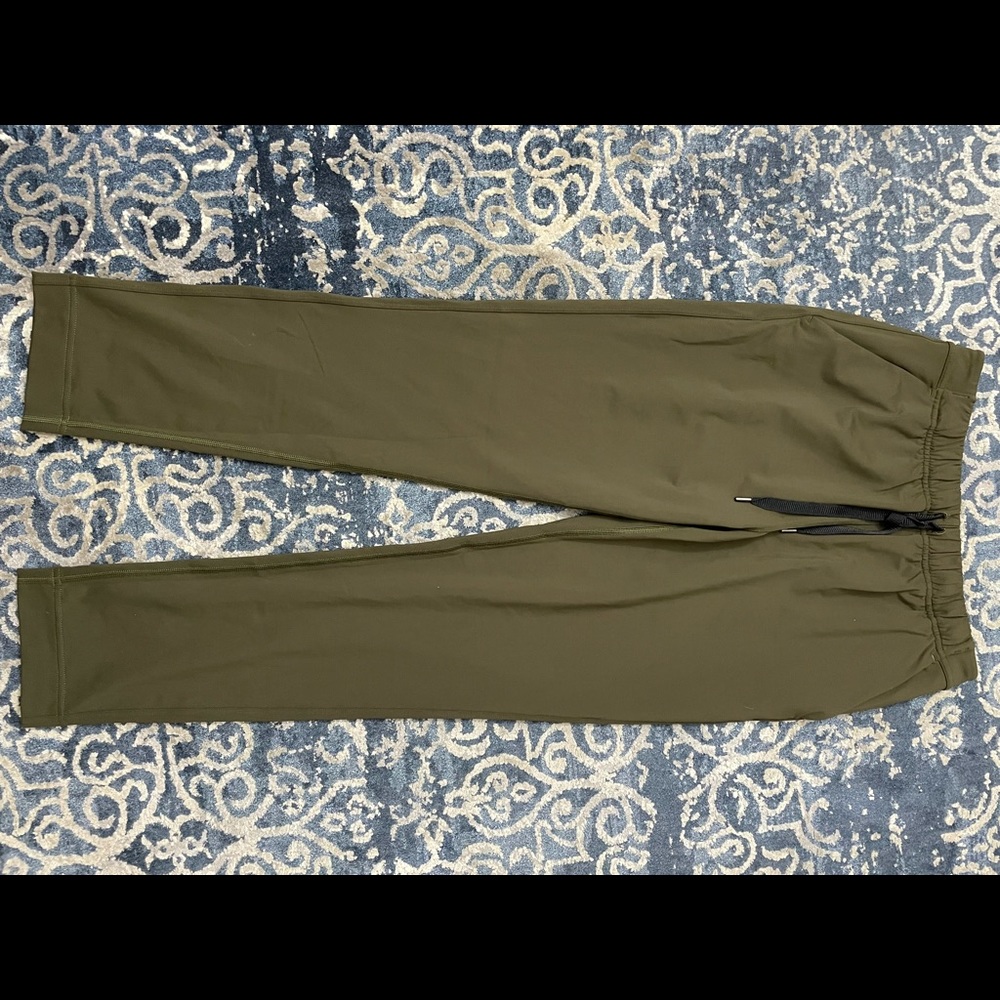 Lululemon Jet Pant Military Green Sz 4
